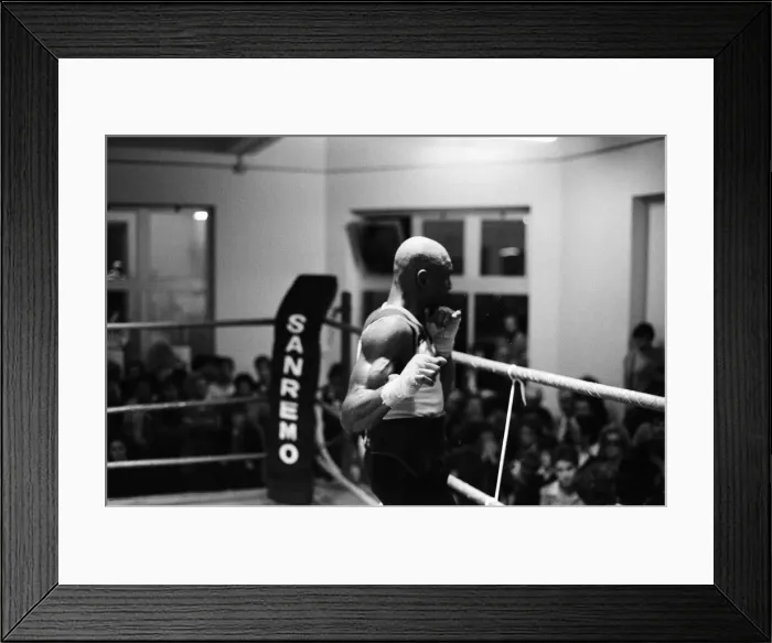 Framed Print : WBC and WBA world champion Marvin Hagler training for his sixth defence of his world Framed Print : WBC and WBA world champion Marvin Hagler training for his sixth defence of his world