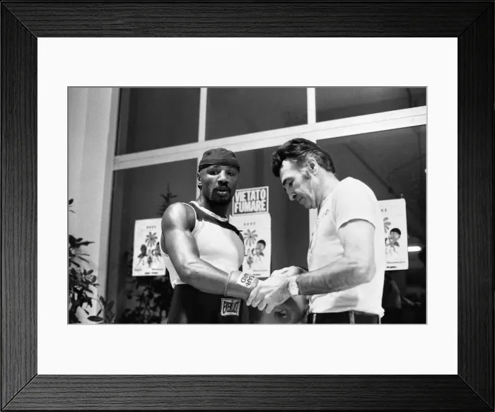Framed Print : WBC and WBA world champion Marvin Hagler training for his sixth defence of his world Framed Print : WBC and WBA world champion Marvin Hagler training for his sixth defence of his world