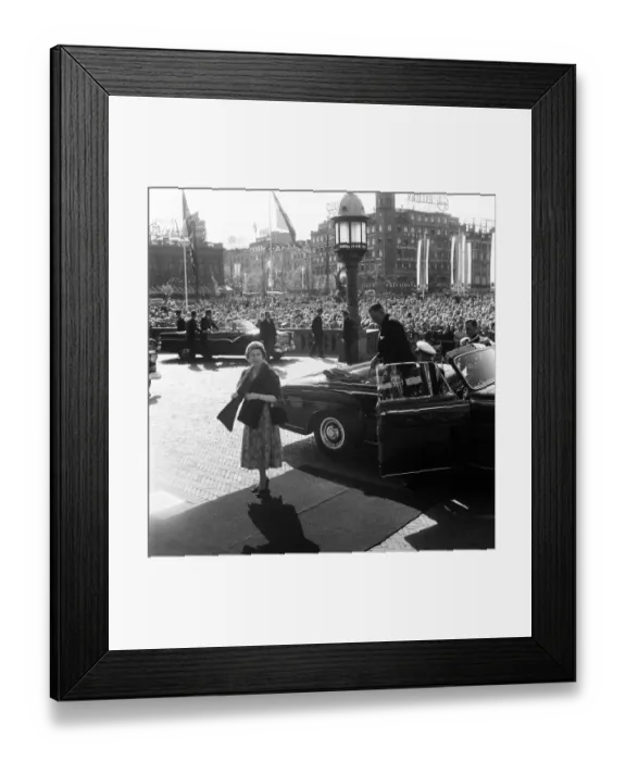Framed Print : Queen Elizabeth II and Prince Philip, Duke of Edinburgh visit to Denmark. 23rd May 1957 Framed Print : Queen Elizabeth II and Prince Philip, Duke of Edinburgh visit to Denmark. 23rd May 1957