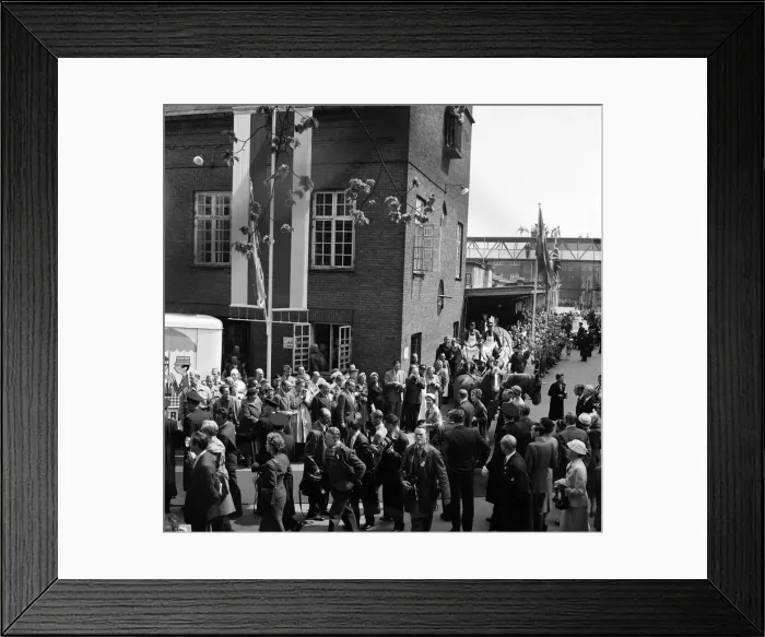 Framed Print : Queen Elizabeth II and Prince Philip, Duke of Edinburgh visit to Denmark Framed Print : Queen Elizabeth II and Prince Philip, Duke of Edinburgh visit to Denmark