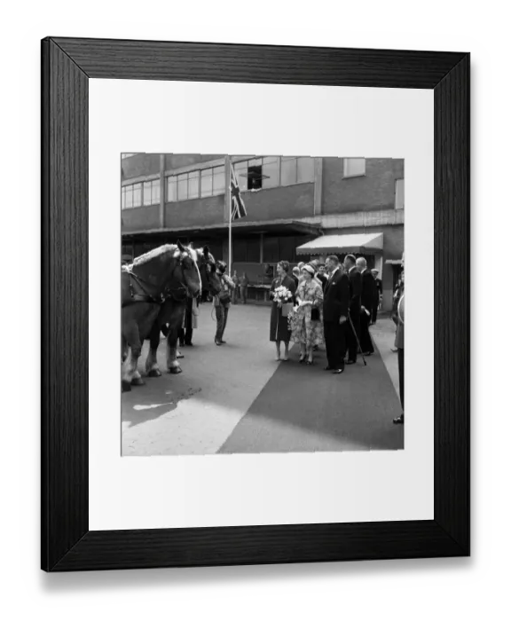 Framed Print : Queen Elizabeth II and Prince Philip, Duke of Edinburgh visit to Denmark