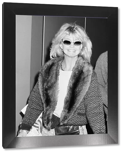 Goldie Hawn, American actress at London Heathrow Airport, November 1987