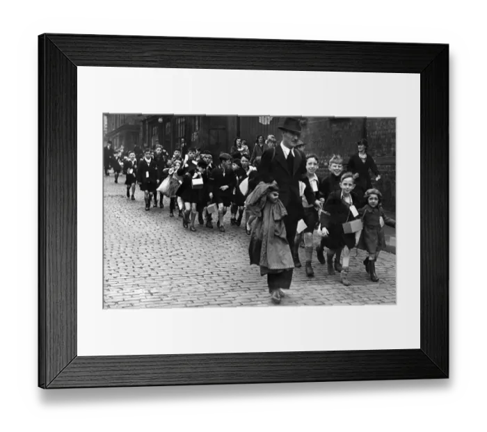 Framed Print : Teachers accompany a large crowd of pupils of a liverpool inner city school to Framed Print : Teachers accompany a large crowd of pupils of a liverpool inner city school to