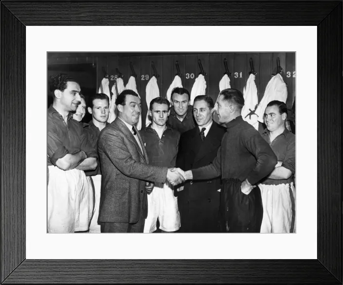 Framed Print : Legendary Everton footballer Dixie Dean pays a special visit to Goodison park