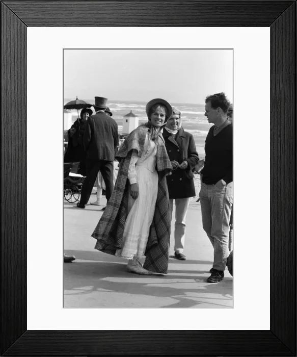 Framed Print : Julie Christie on the set of Far from the Madding Crowd'in Weymouth, Dorset Framed Print : Julie Christie on the set of Far from the Madding Crowd'in Weymouth, Dorset