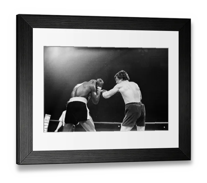 Framed Print : Tony Sibson relinquished his European and Commonwealth titles to ensure he got the right Framed Print : Tony Sibson relinquished his European and Commonwealth titles to ensure he got the right
