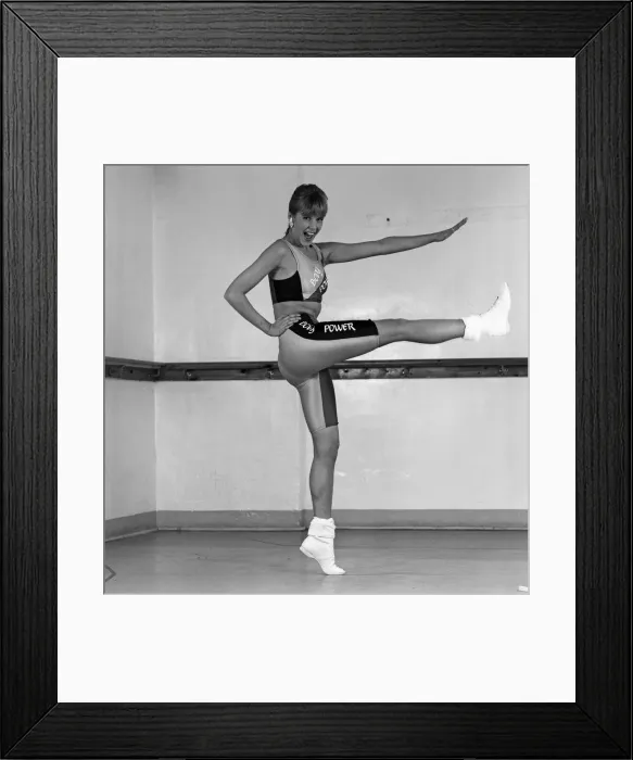 Framed Print : A model wearing stretch fashions. 3rd February 1988 Framed Print : A model wearing stretch fashions. 3rd February 1988