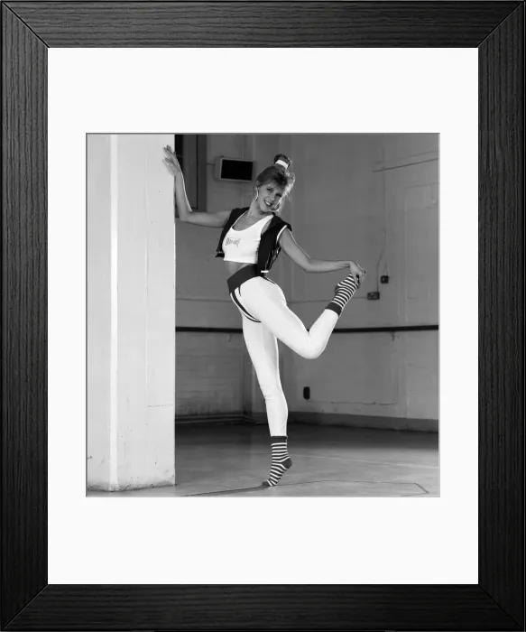 Framed Print : A model wearing stretch fashions. 3rd February 1988 Framed Print : A model wearing stretch fashions. 3rd February 1988