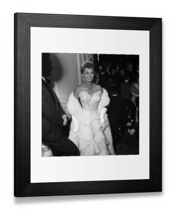 Framed Print : Royal Gala Opening Premiere of the Italian Film Festival, Tivoli Theatre, London Framed Print : Royal Gala Opening Premiere of the Italian Film Festival, Tivoli Theatre, London