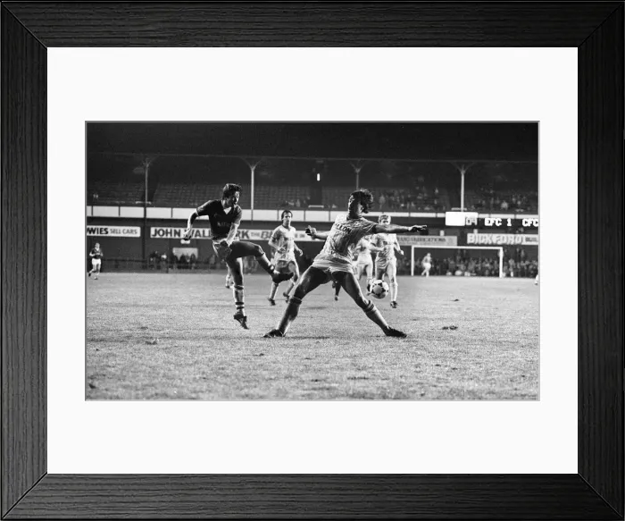 Framed Print : League Cup Third Round match at Goodison Park. Everton 2 v Coventry City 1