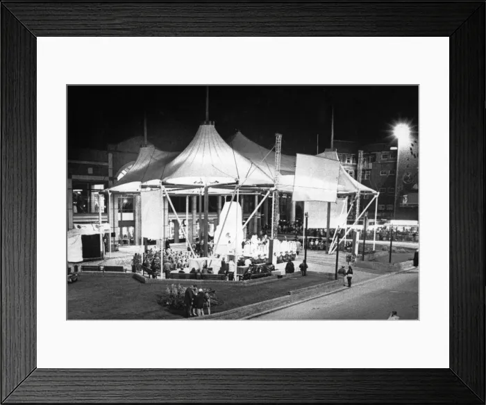 Framed Print : The Cathedral Lanes Shopping Centre in Coventry, Midlands, England Framed Print : The Cathedral Lanes Shopping Centre in Coventry, Midlands, England