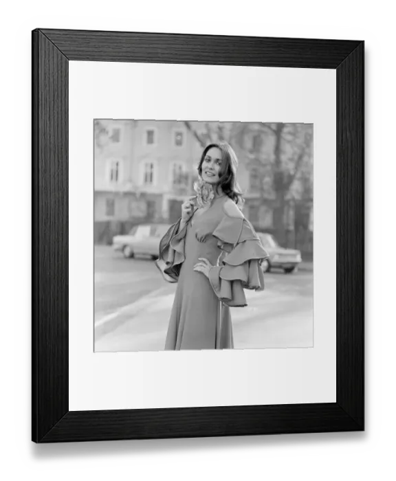 Framed Print : Alexandra Bastedo, British actress, unveils Tsaritsar Spring Collection in Pont Street
