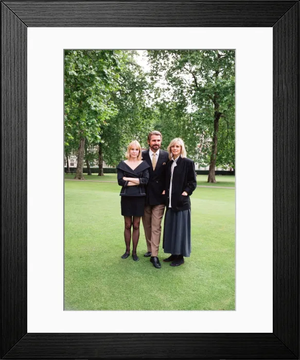 Framed Print : The stars of Voice from the Heart'in London Framed Print : The stars of Voice from the Heart'in London