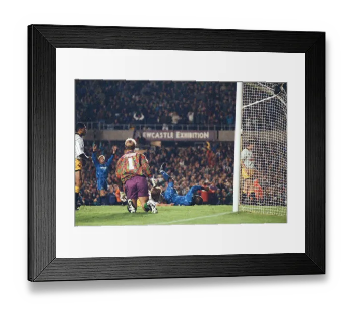 Framed Print : English Premier League match at St James Park. Newcastle United 4 - 2 Sheffield Wednesday Framed Print : English Premier League match at St James Park. Newcastle United 4 - 2 Sheffield Wednesday