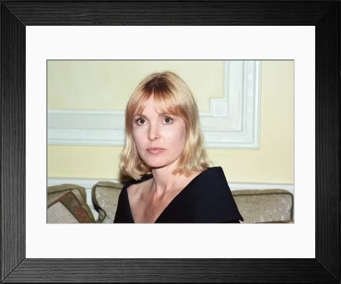 Framed Print : The stars of Voice from the Heart'in London. Victoria Tennant. 12th July 1988 Framed Print : The stars of Voice from the Heart'in London. Victoria Tennant. 12th July 1988