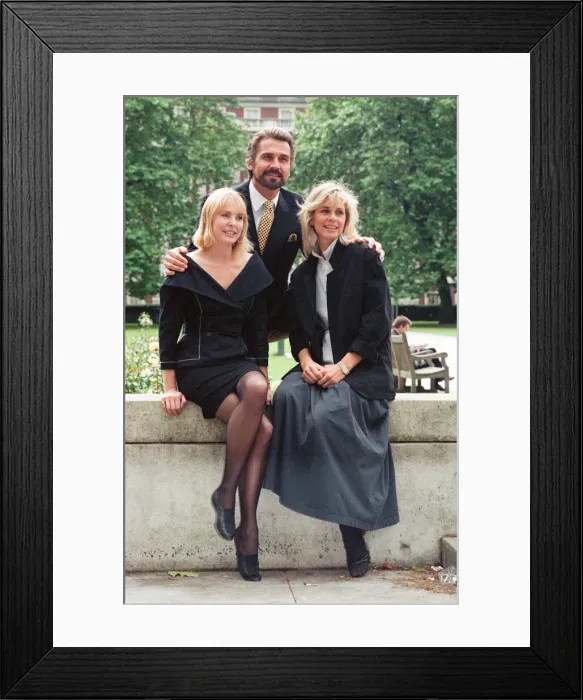 Framed Print : The stars of Voice from the Heart'in London Framed Print : The stars of Voice from the Heart'in London