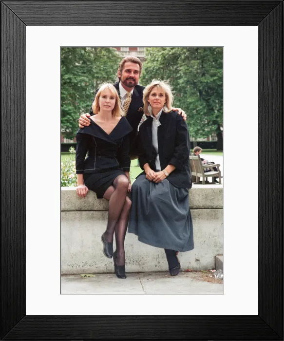 Framed Print : The stars of Voice from the Heart'in London Framed Print : The stars of Voice from the Heart'in London