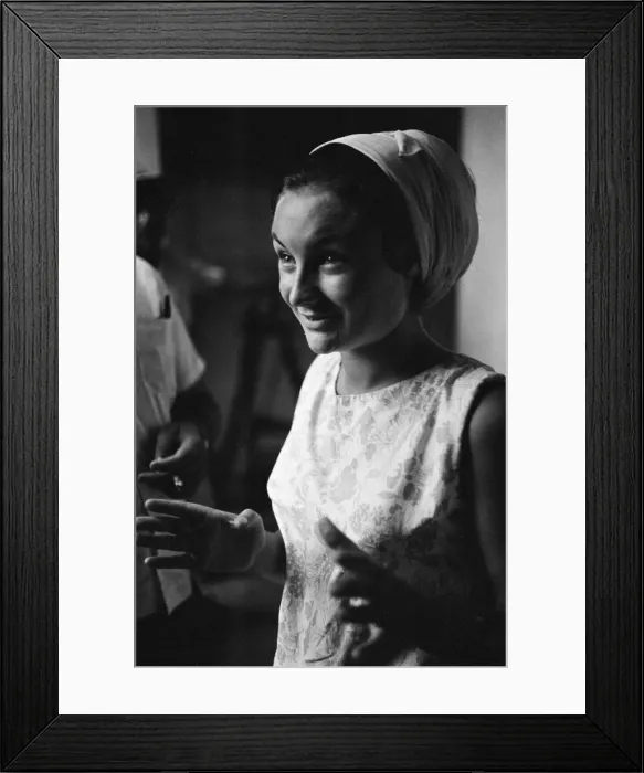 Framed Print : Angela Wallace, British volunteer with the United Nations, aged 21 from Ayr, Scotland