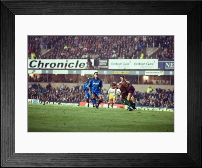 Framed Print : English Premier League match at St James Park. Newcastle United 4 - 2 Sheffield Wednesday Framed Print : English Premier League match at St James Park. Newcastle United 4 - 2 Sheffield Wednesday
