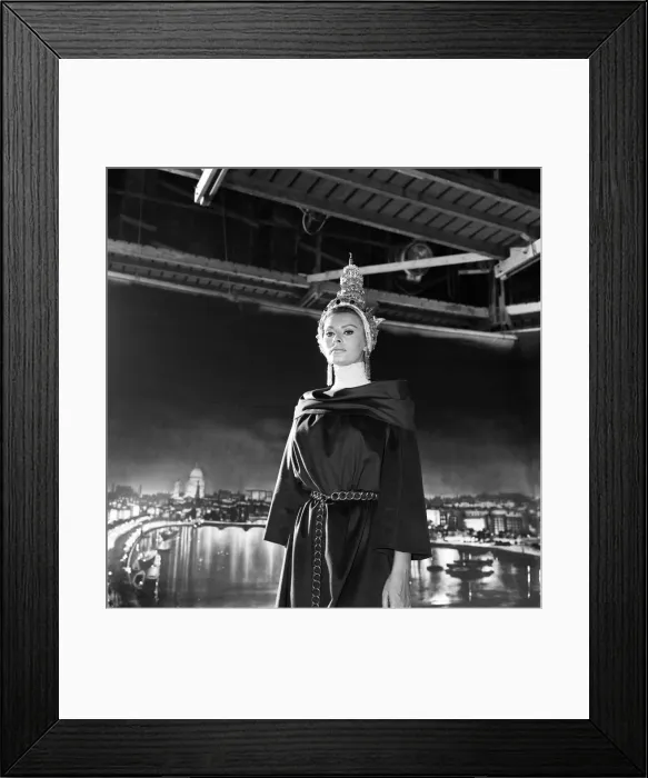 Framed Print : Sophia Loren and Peter Sellers in a scene from the film The Millionairess Framed Print : Sophia Loren and Peter Sellers in a scene from the film The Millionairess