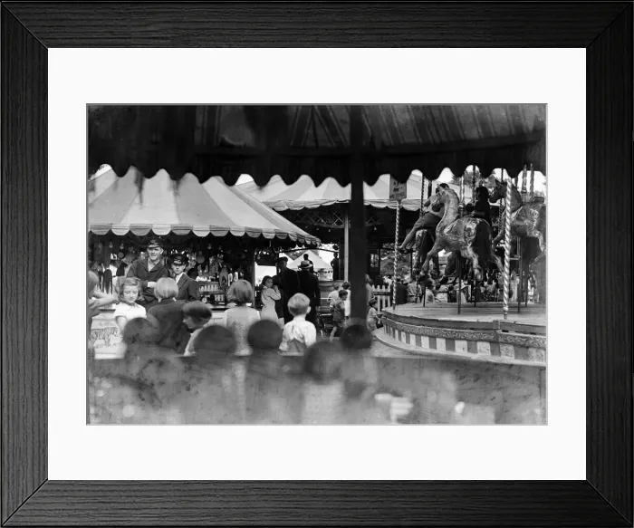 Framed Print : Crowds enjoying the Tolworth Fun Fair in 1934 Framed Print : Crowds enjoying the Tolworth Fun Fair in 1934