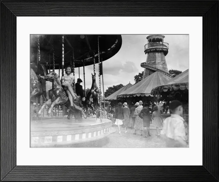 Framed Print : Crowds enjoying the Tolworth Fun Fair in 1934 Framed Print : Crowds enjoying the Tolworth Fun Fair in 1934