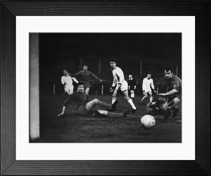 Framed Print : FA Cup Fourth Round replay match at Prenton Park. Tranmere Rovers 2 v Coventry City Framed Print : FA Cup Fourth Round replay match at Prenton Park. Tranmere Rovers 2 v Coventry City