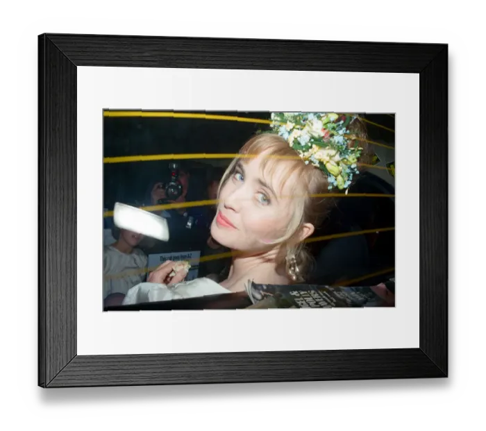 Framed Print : Actress Lysette Anthony marries Luc Leestemaker. Circa January 1991