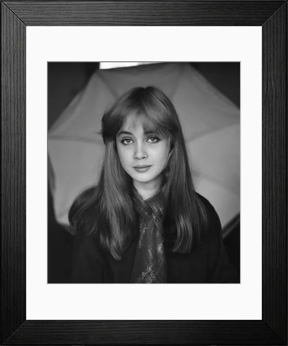 Framed Print : Lysette Anthony, British actress, aged 17 years old, October 1980 Framed Print : Lysette Anthony, British actress, aged 17 years old, October 1980