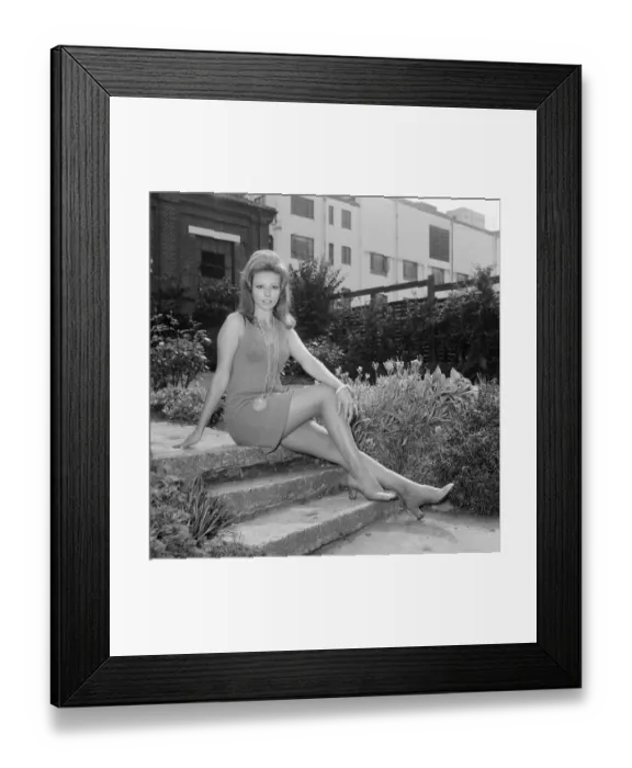 Framed Print : New film Crossplot, begins production at Elstree Studios today, Monday 9th September 1968 Framed Print : New film Crossplot, begins production at Elstree Studios today, Monday 9th September 1968