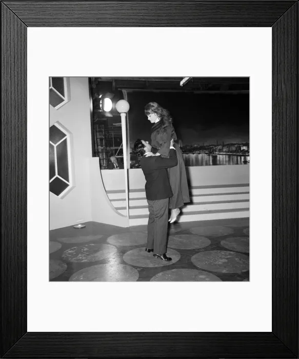 Framed Print : Sophia Loren and Peter Sellers in a scene from the film The Millionairess