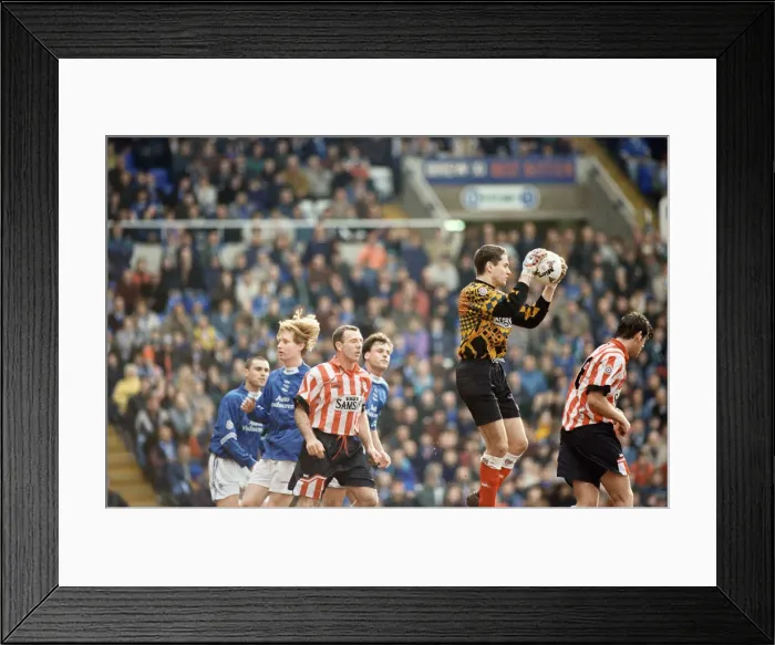 Framed Print : Birmingham City 0 - 2 Sunderland, Old First division match at St Andrews Stadium Framed Print : Birmingham City 0 - 2 Sunderland, Old First division match at St Andrews Stadium