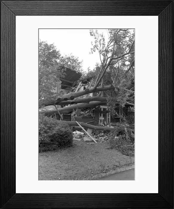 Framed Print : The Great Storm of 1987 - The night of the 15th-16th October - Stories from the Surrey Framed Print : The Great Storm of 1987 - The night of the 15th-16th October - Stories from the Surrey