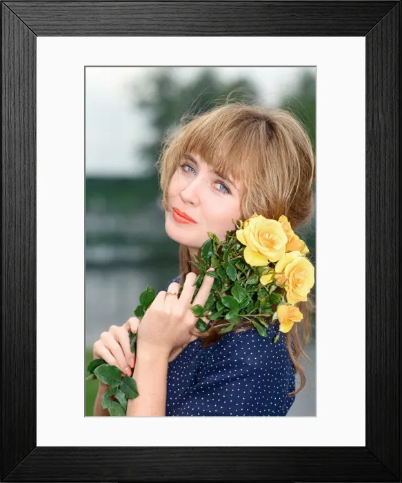 Framed Print : Actress Lysette Anthony. 10th July 1990 Framed Print : Actress Lysette Anthony. 10th July 1990