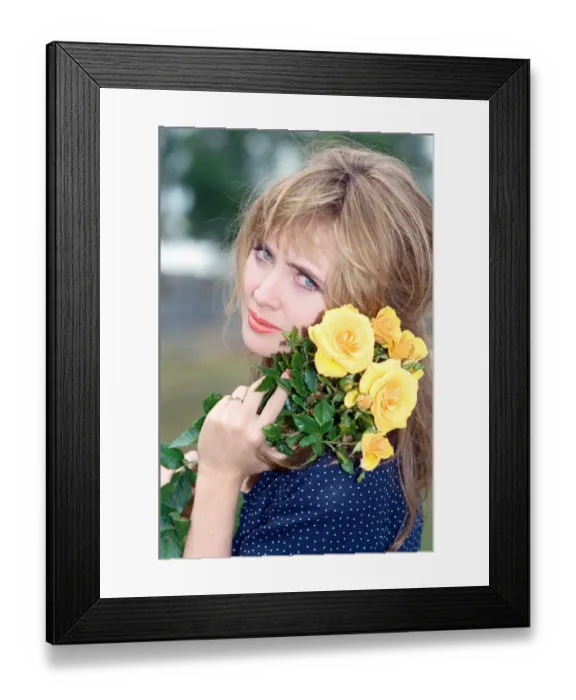 Framed Print : Actress Lysette Anthony. 10th July 1990 Framed Print : Actress Lysette Anthony. 10th July 1990