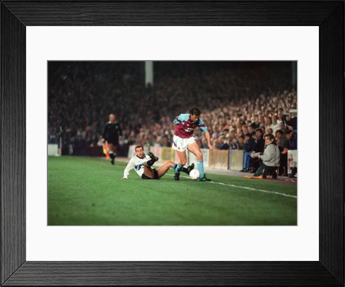 Framed Print : UEFA Cup 2nd round 1st leg match, Aston Villa 2 - 0 Inter Milan held at Villa Park Framed Print : UEFA Cup 2nd round 1st leg match, Aston Villa 2 - 0 Inter Milan held at Villa Park
