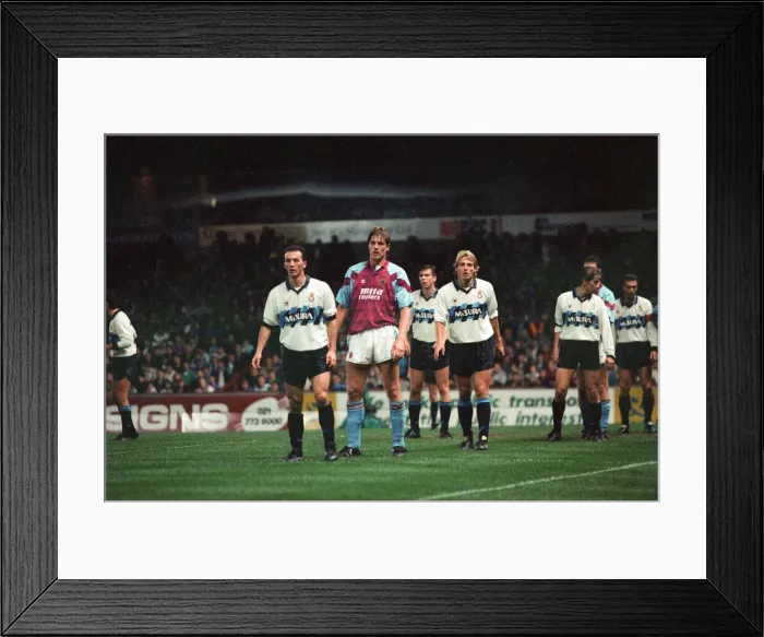 Framed Print : UEFA Cup 2nd round 1st leg match, Aston Villa 2 - 0 Inter Milan held at Villa Park Framed Print : UEFA Cup 2nd round 1st leg match, Aston Villa 2 - 0 Inter Milan held at Villa Park