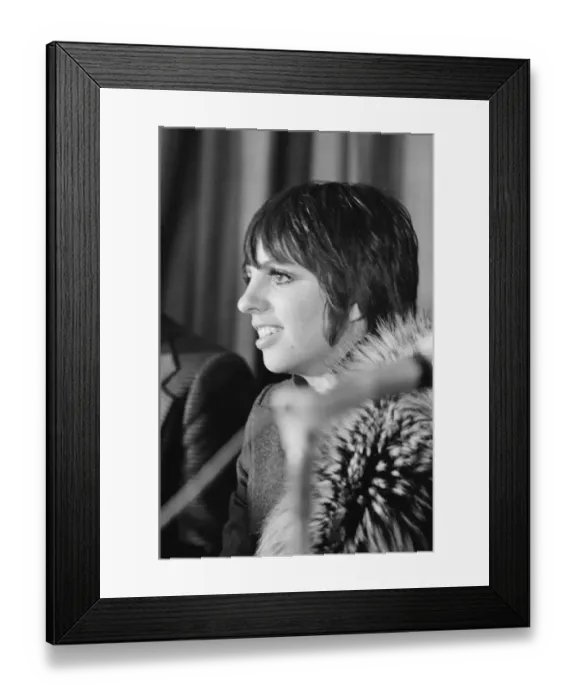 Framed Print : Liza Minnelli, actor and singer, pictured at The Dorchester Hotel in London