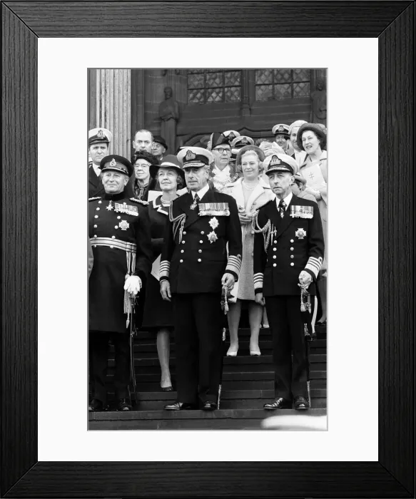 Framed Print : Service held at Liverpool Cathedral to commemorate the 25th anniversary of the Battle of