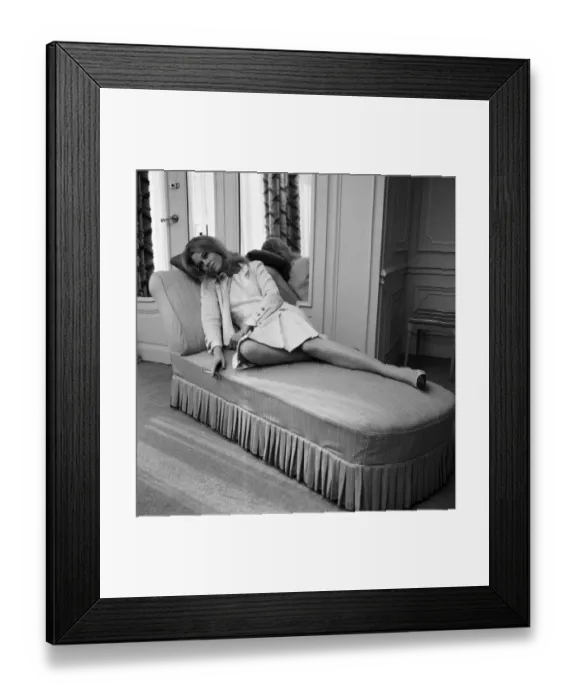 Framed Print : Jane Fonda, American actress, in the UK to promote her starring role in new film Circle Framed Print : Jane Fonda, American actress, in the UK to promote her starring role in new film Circle