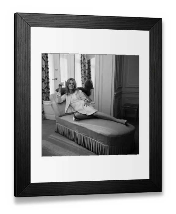 Framed Print : Jane Fonda, American actress, in the UK to promote her starring role in new film Circle Framed Print : Jane Fonda, American actress, in the UK to promote her starring role in new film Circle