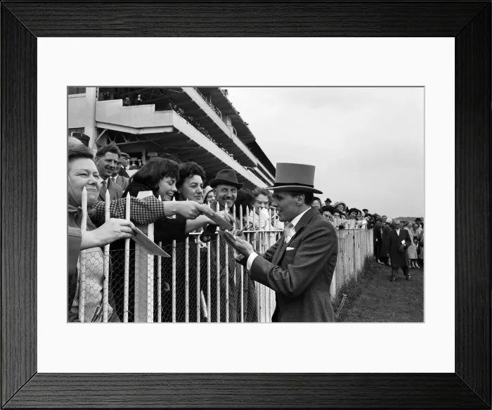 Framed Print : Billy Fury, on Derby Day at the Epsom Races, signing autographs. 3rd June 1964