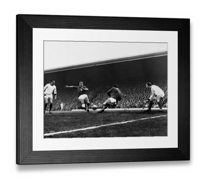 Framed Print : English League Division One match at Anfield. Liverpool 5 v Arsenal 0