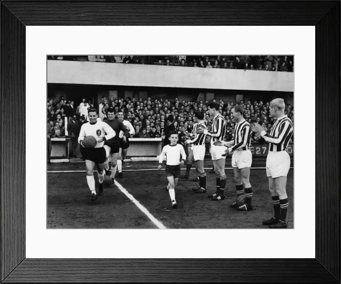 Framed Print : The Liverpool team are given a guard of honour in tribute to their title winning success Framed Print : The Liverpool team are given a guard of honour in tribute to their title winning success