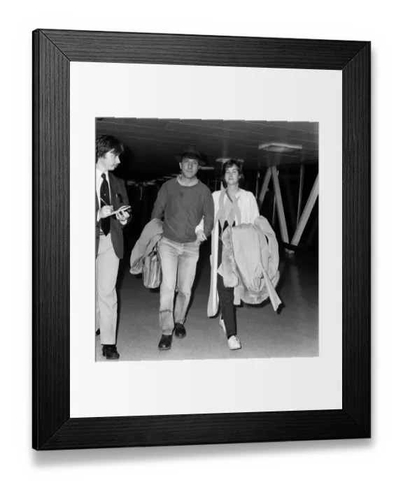 Framed Print : Dustin Hoffman and his wife Lisa at LAP. 25th November 1984