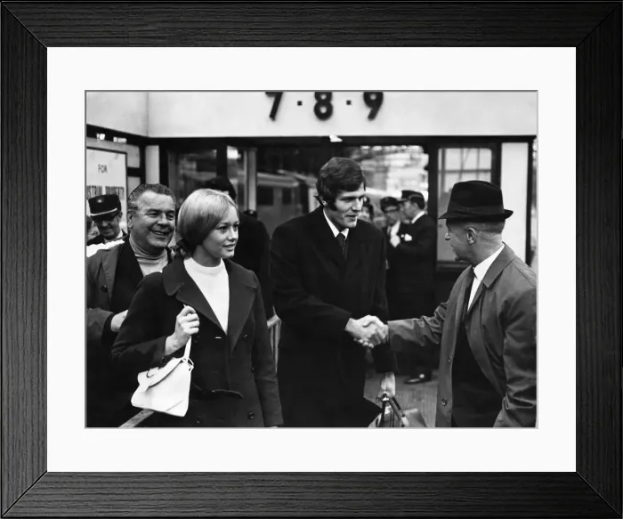 Framed Print : New Liverpool forward John Toshack is greeted by his new manager Mr Bill Shankly as he