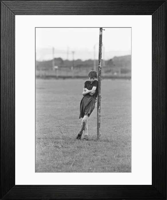 Framed Print : David Bradley, (aged 14) playing the part of Billy Casper, pictured with his Kestral Framed Print : David Bradley, (aged 14) playing the part of Billy Casper, pictured with his Kestral