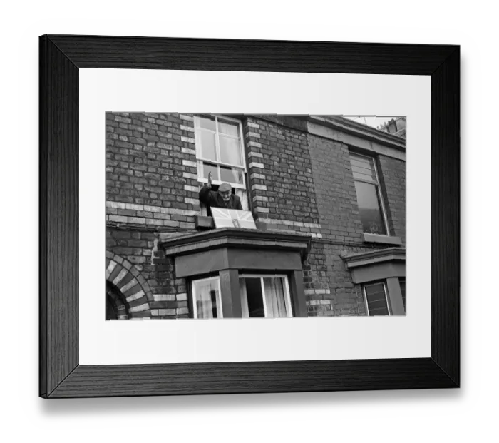 Framed Print : Prince Philip, Duke of Edinburgh visits Martensen Street, Wavertree, Liverpool