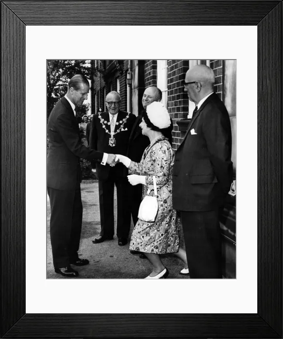 Framed Print : Prince Philip, Duke of Edinburgh shakes hands with the Mayoress of Leigh on his arrival Framed Print : Prince Philip, Duke of Edinburgh shakes hands with the Mayoress of Leigh on his arrival