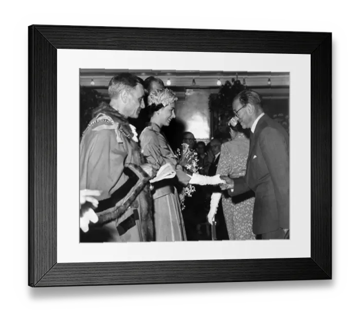 Framed Print : Queen Elizabeth II visiting Wirral, Merseyside. Birkenhead